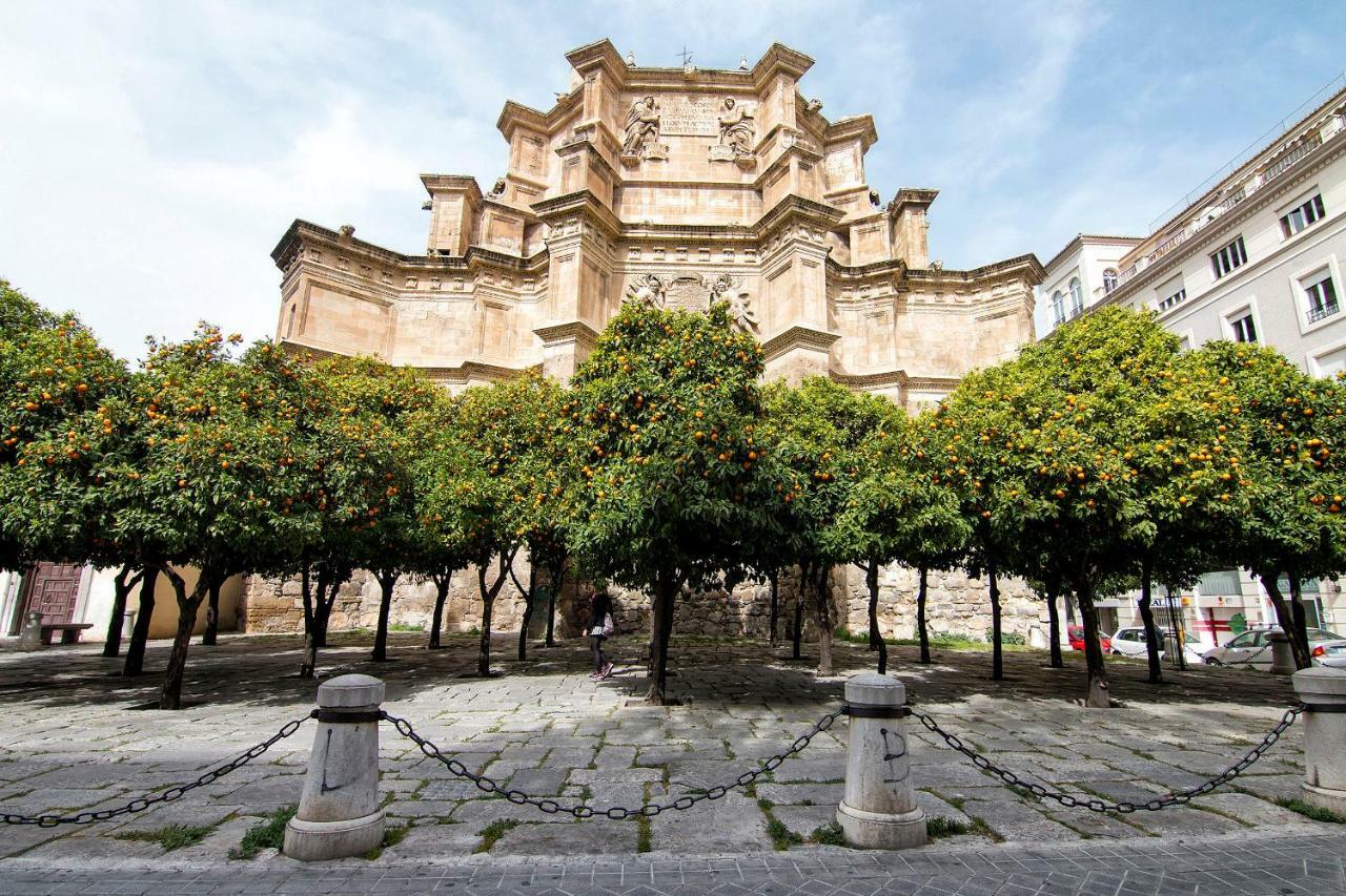 Apartamentos Palacio De Los Jeronimos Granada Exterior photo